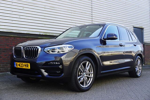 BMW X3 30e eDrive/Leer/Sporstoelen/Dealeronderhoud/ SOH 92%/Harman-Kardon.