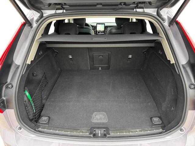 Volvo XC60 g-in hybrid AWD Plus Dark | Long Range | Premium Pack |