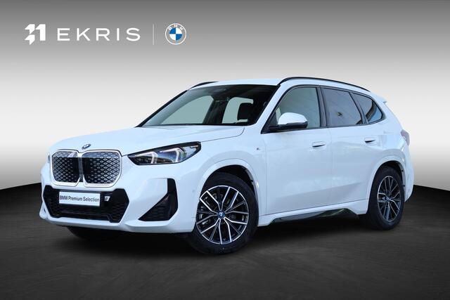 BMW iX1 0 Launch Edition 67 kWh | M-Sport Pakket | Trekhaak | Harman Kardon | Head-Up | Elektr. Stoelen | Stoel & Stuurwiel Verwarming | Driving Assistant Professional |