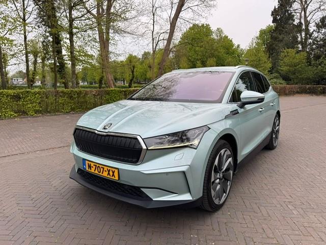 Skoda Enyaq iV on 77kWh SOH 90%/Trekhaak/Acarplay/Navi/Full LED/Leer/Fabrieksgarantie