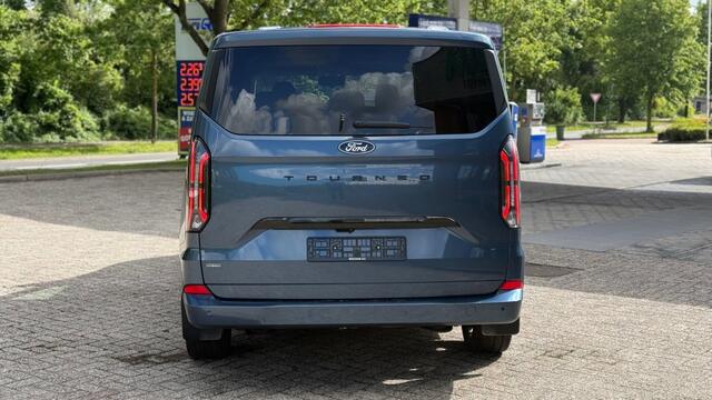 Ford Tourneo