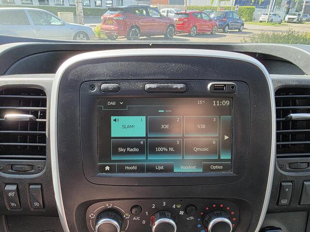 Nissan NV300