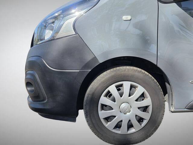Nissan NV300