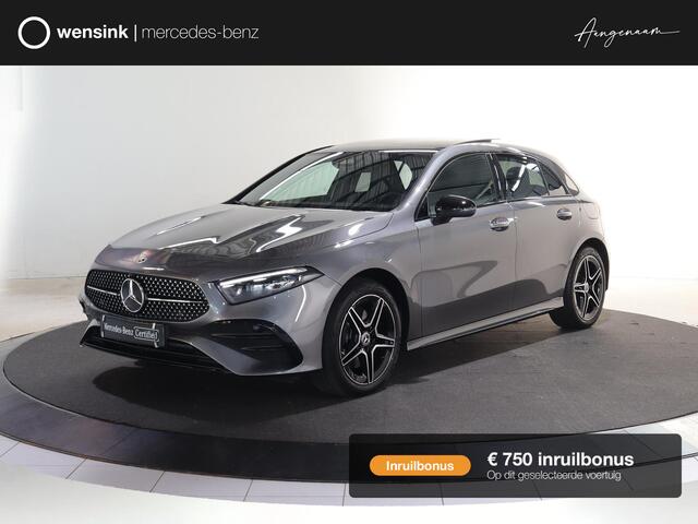 Mercedes-Benz A-Klasse AMG | Panoramaschuifdak | Night | Multibeam Led | Achteruitrijcamera | Afneembare trekhaak |