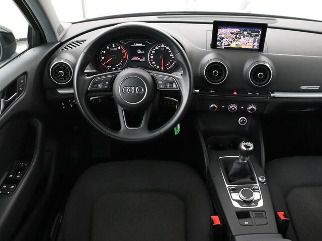 Audi A3 Pro Line | Bi-Xenon | DAB | Navigatie | Cruise control | Bluetooth | Airco | Cruise control | Lichtmetalen velgen