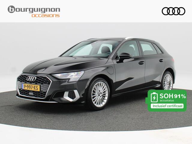 Audi A3 Sportback Advanced edition | Stoelverwarming | Camera | Trekhaak | Cruise Control | CarPlay | 17 Inch | 87.804 Km !!