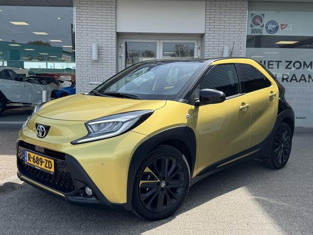 Toyota Aygo S-CVT Premium | JBL | Sensoren V/A | Stoelverwarming |