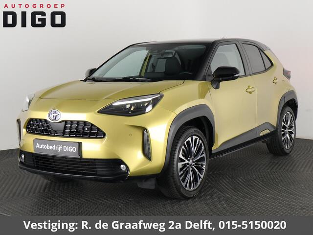 Toyota Yaris brid Executive Bi-Tone | Panoramadak | Dodehoek Detectie | HUD | Navigatie