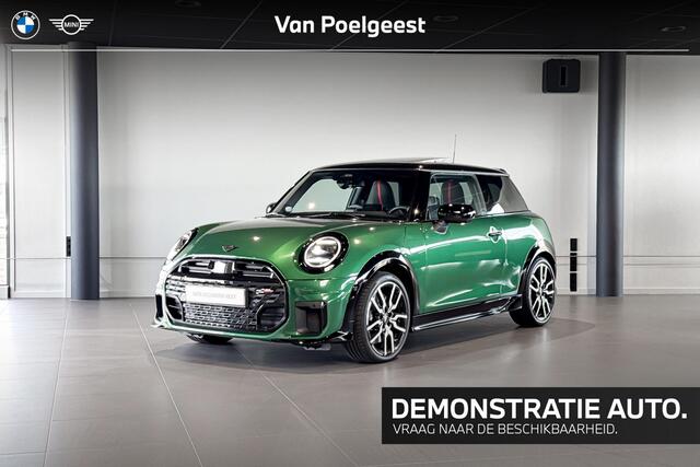 Mini Cooper S avoured M | Glazen Panoramadak | Harman Kardon | Stoelverwarming | Head-Up Display |