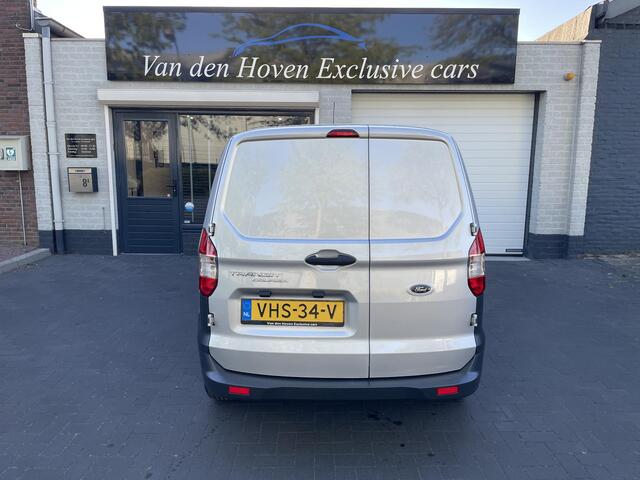 Ford TRANSIT COURIER