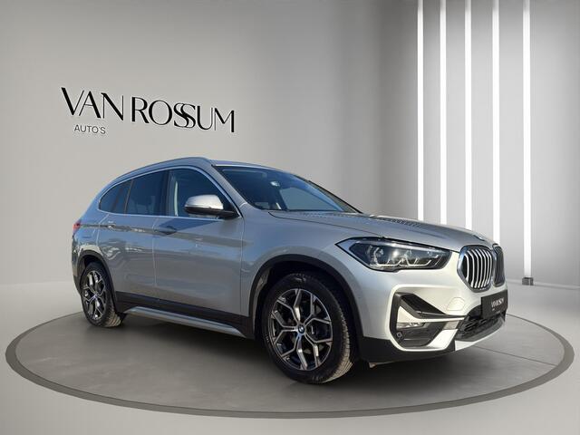 BMW X1 25e High Executive X-Line Panorama | Leder | Sportstoelen | Led | Park sensors V+A |