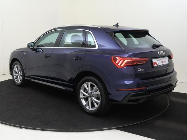 Audi Q3 e S edition | SoH 100% | Panoramadak | 360 Camera | Virtual cockpit Plus | Navigatie | Dodehoek detectie | Sonos Premium 3D audio | Parkeer assistent |