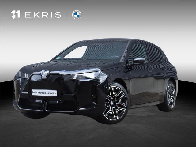 BMW iX 45 | M Sport Pro | Trekhaak | Head up | Driving Assistant Prof. | Parking Assistant prof. | Harman Kardon | Stoelventilatie  | 22'' LMV