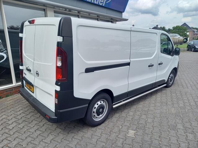 Nissan NV300