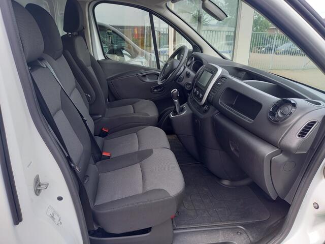 Nissan NV300