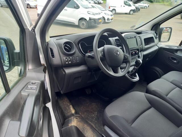 Nissan NV300