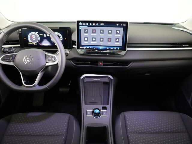 Volkswagen T-Roc on 1.5 eTSI 85 kW / 116 PK SUV 7 v Achteruitrijcamera | Carplay
