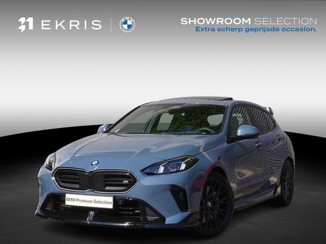 BMW 1 Serie pakket Pro | 19 inch LM M Y-spaak | Stuurwielrand verwarmd | Extra getint glas | Harman-Kardon sound system | Parking Assistant Plus | BMW Head-Up Display