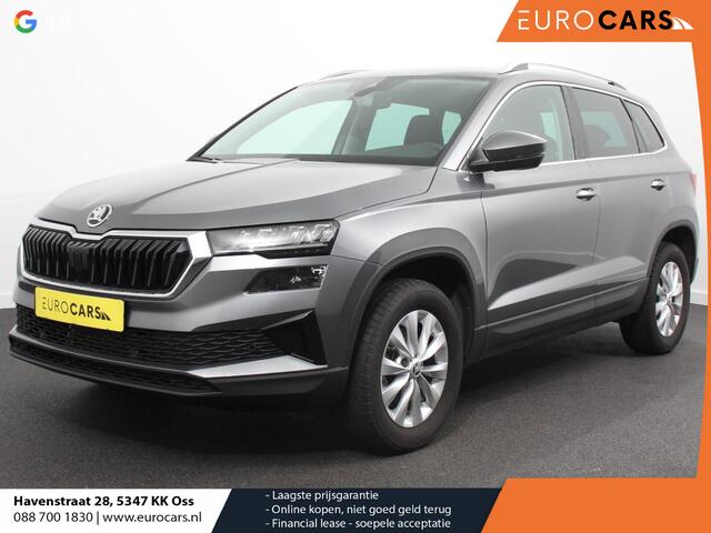 Skoda Karoq pk Automaat ACT Ambition Navigatie Android Auto / Apple Carplay Climate Control Camera Parkeer sensoren Lichtmetalen Velgen Dab Digitale Cockpit Keyless Start Led Cruise Control Adaptive
