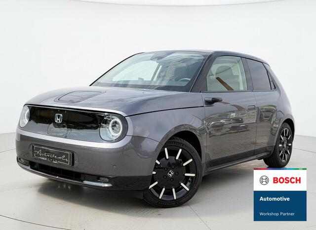 Honda e 17" CARPLAY - PANO - STOELVERWARMING - 360 CAMERA - DIGITALE SPIEGELS
