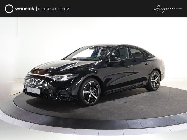 Mercedes-Benz CLA-Klasse kWh | Night | Panoramadak | Stoelverwarming | DISTRONIC | Achteruitrijcamera | Dodehoekassistent | Trekhaak |