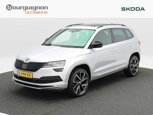 Skoda Karoq Pk Automaat Sportline Business | Panorama dak | Stoelverwarming | Trekhaak | Camera | CarPlay | 19 Inch | 79.362 Km !!