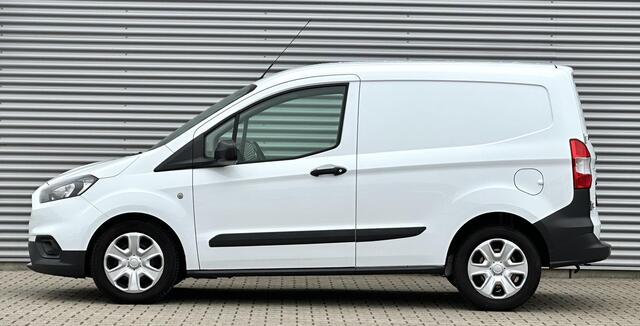 Ford TRANSIT COURIER