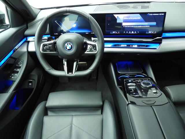 BMW i5