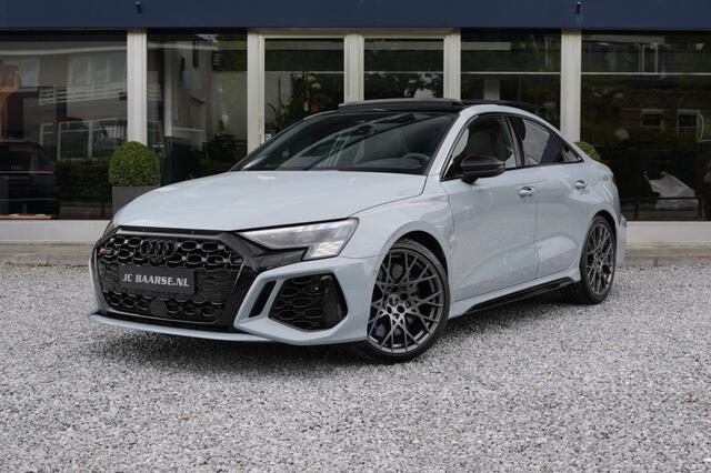 Audi RS3 RS3 QUATTO PERFORMANCE/CARBONSCHAAL/HUD/PANO/BenO