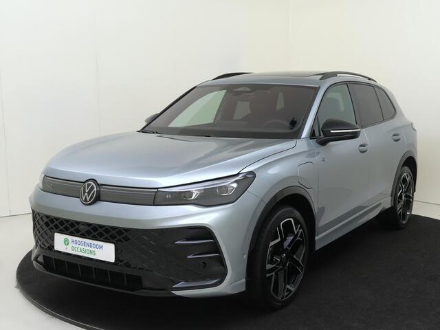 Volkswagen Tiguan e Edition | SoH 100% | Panoramadak | Trekhaak | Lederen bekleding | Head-up display | Black style | Harman/kardon audio | 360 camera | Dodehoek detectie |