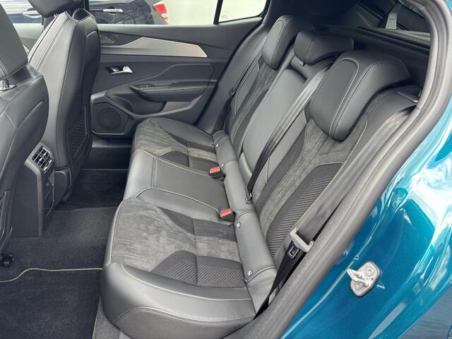 Peugeot e-408