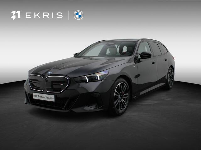 BMW i5 g M60 xDrive M Sportpakket Pro | Innovation Pack | Travel Pack | Comfort Pack | Adaptief onderstel professional | Trekhhaak | Panoramadak | Driving Assistant Professional | Bowers & Wilkins | 19''