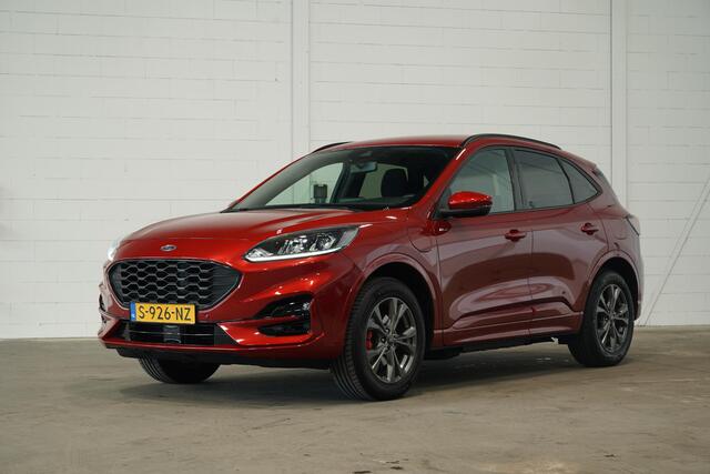 Ford Kuga ST-Line Automaat |  Achteruitrijcamera | Parkeersensoren voor en achter | Cruise control | Apple carplay & Android auto |