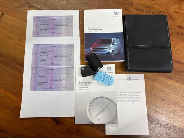 Volkswagen Transporter Bulli Edition L1H1 GB / Dubbele schuifdeur / Dealer onderh. / Navi / Leder / Carplay / Adaptieve Cruise