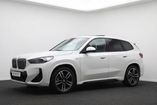 BMW iX1 ve M Sport 313 pk 100% SOH l Pano l Drive Assistant l Sha