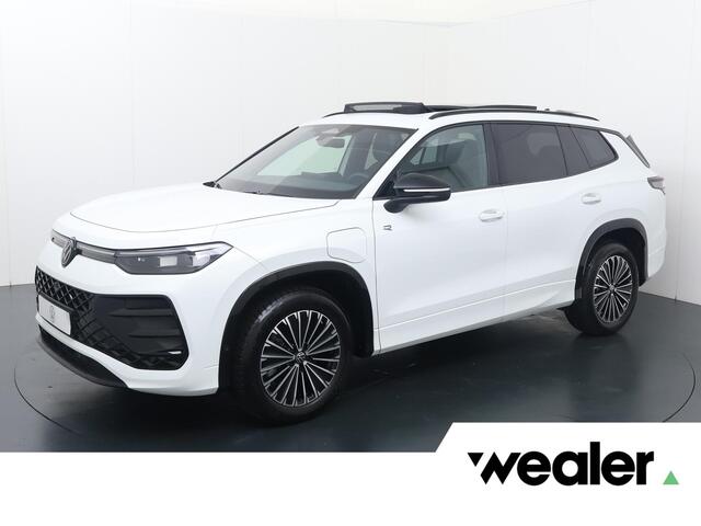 Volkswagen Tayron e Edition | 272 PK | Trekhaak | Panoramadak | Lederen bekleding | Head-up display  | R-Line | 360 graden camera's |