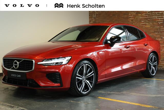 Volvo S60 in Engine R-Design | Dealeronderhouden | BLIS | Harman Kardon Premium Audio | Parkeercamera | Navigatie | Stoelverwarming | Stuurwielverwarming | 19'' Lichtmetalen velgen | Full LED Koplampen