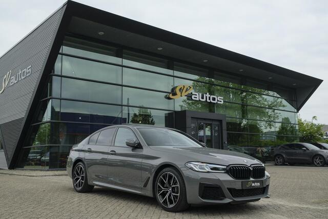 BMW 5 Serie M-sport Schuifdak *BTW* Comfortstoelen Individual Sfeerverlichting NLauto 1e Eigenaar