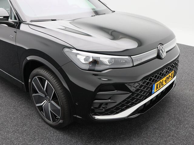 Volkswagen Tiguan 5 eHybrid 272 PK | Trekhaak | Adaptief Onderstel | 360 Camera | HUD | ACC |