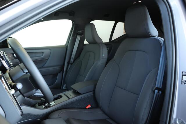 Volvo EX40