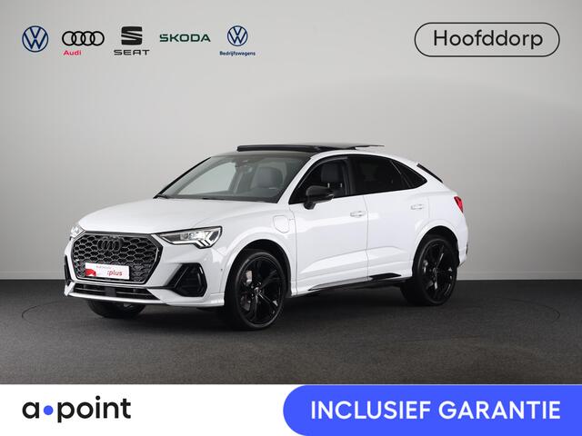 Audi Q3 ck 45 TFSI e S Edition 245 pk S-tronic | Navigatie | Panoramadak | Trekhaak (wegklapbaar) | Parkeersensoren (Park assist) | Achteruitrijcamera | Stoelverwarming | S-Line |