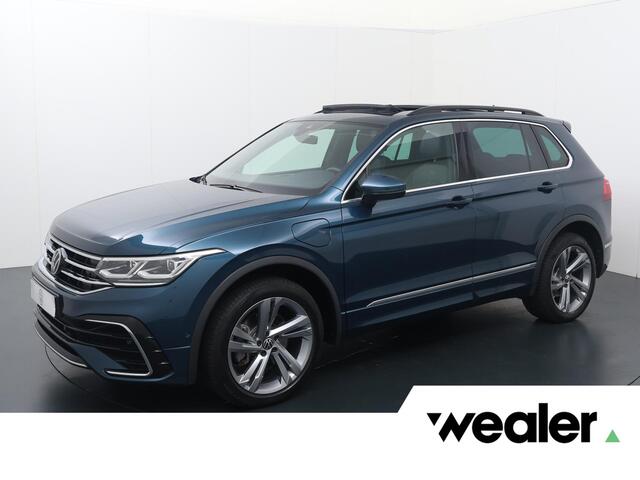 Volkswagen Tiguan Line Business+ | 245 PK | SoH 91% | Trekhaak | Panoramadak | Adaptive cruise control | Dodehoek detectie |