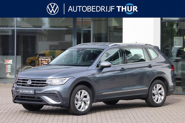 Volkswagen Tiguan Life 7p. 150PK / 110kW DSG, Elektrische achterklep, wegklapbare trekhaak, 7 zitplaatsen, vierseizoenen banden, verwarmbare voorstoelen, verwarmbaar multifunctioneel lederen stuurwiel, discover media, adaptieve cruise control (acc), lane a