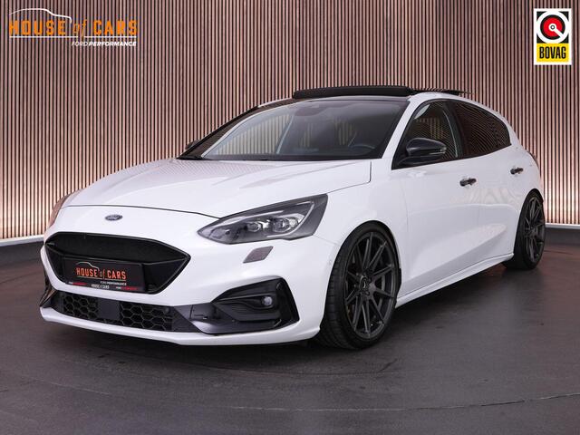 Ford Focus 80pk PERFORMANCE PACK |launch control|sper differentieel|kw schroefset|barracuda 19"|panoramadak|B&O|head-up|winterpack|Apple Carplay|adaptive LED|blind spot|parkeercamera|