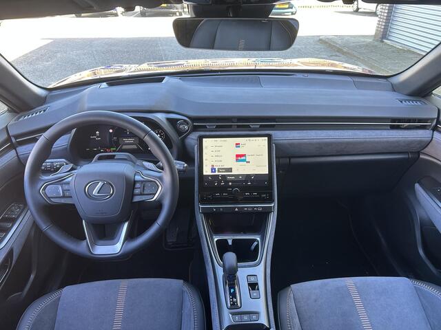 Lexus LBX