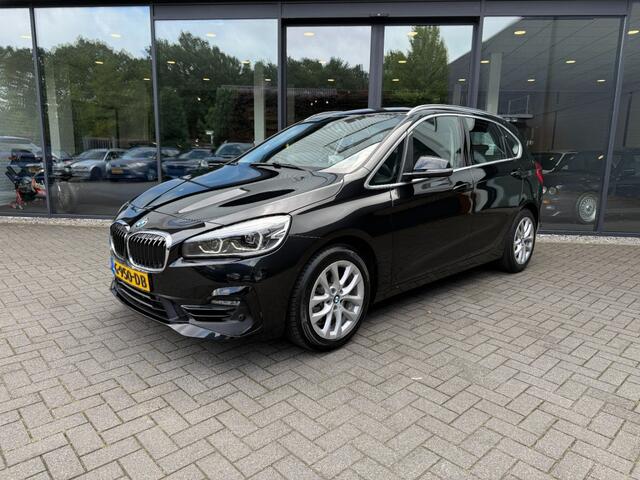BMW 2 Serie High Exe,Leer,Sportstoel,HeadUp,Trekhk afn,NaviPro,Camera,Stoelverw,Cruise