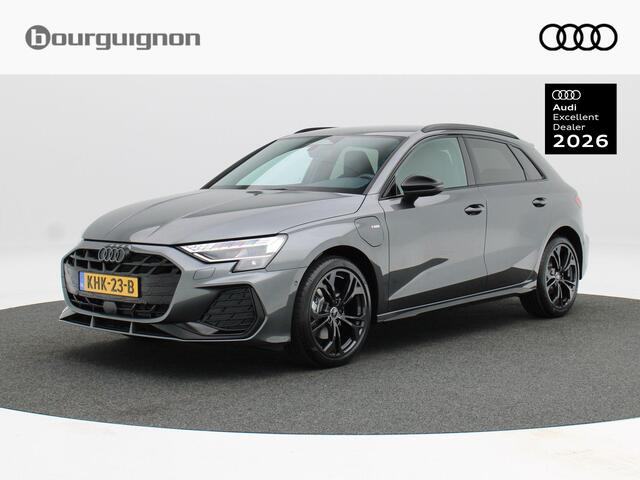 Audi A3 Sportback tion | | 18 inch | Privacy glas | Afneembare trekhaak | Digitale led | Apple Carplay/Andoid auto |