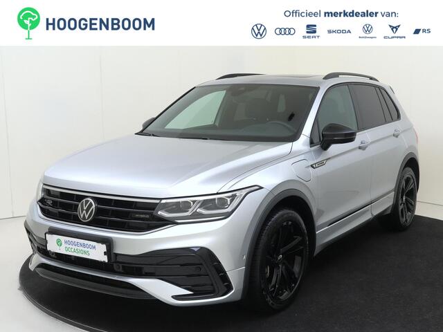 Volkswagen Tiguan Line Business | SoH 96% | Panoramadak | Lederen bekleding | Trekhaak | Head-up display | 360 camera | Black style | Adaptieve demping | Stoelverwarming voor en achter |