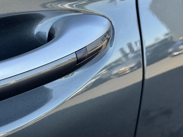 Hyundai Santa Fe remium Sky Trekhaak | Bruin leder | Schuif/-kanteldak | Stoelventilatie/verwarming |