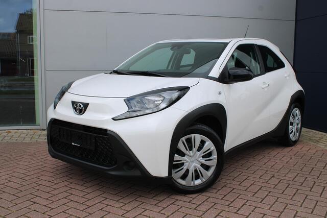 Toyota Aygo S-CVT Automaat first Airco Camera Carplay Zeer mooi